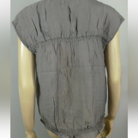 Ann Taylor LOFT Gray Semi Sheer Sleeveless Button Up Top Smocked Accents Sz S - Picture 5 of 12